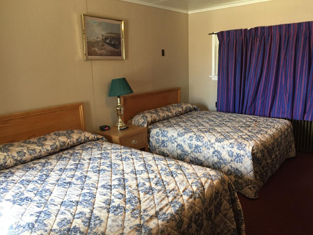 מידלאנד Shamrock Motel מראה חיצוני תמונה