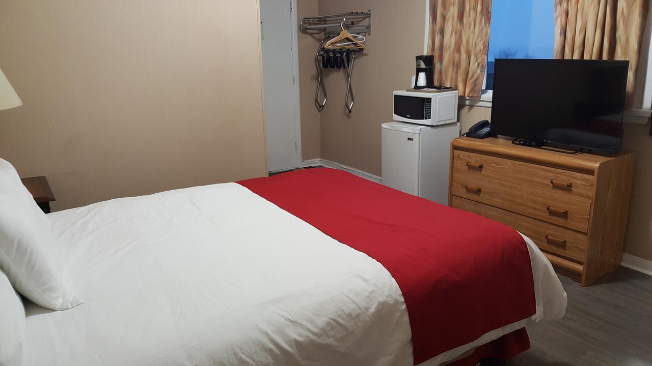 מידלאנד Shamrock Motel מראה חיצוני תמונה