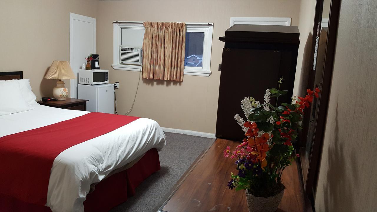 מידלאנד Shamrock Motel מראה חיצוני תמונה