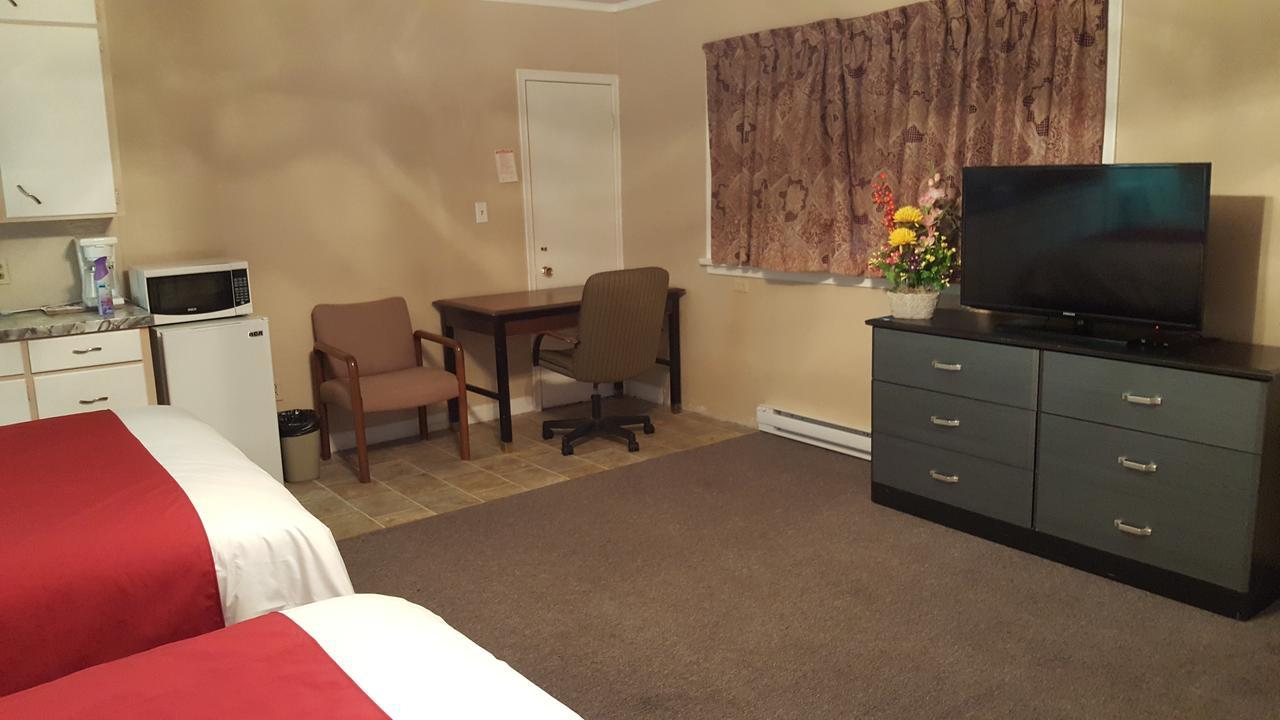 מידלאנד Shamrock Motel מראה חיצוני תמונה