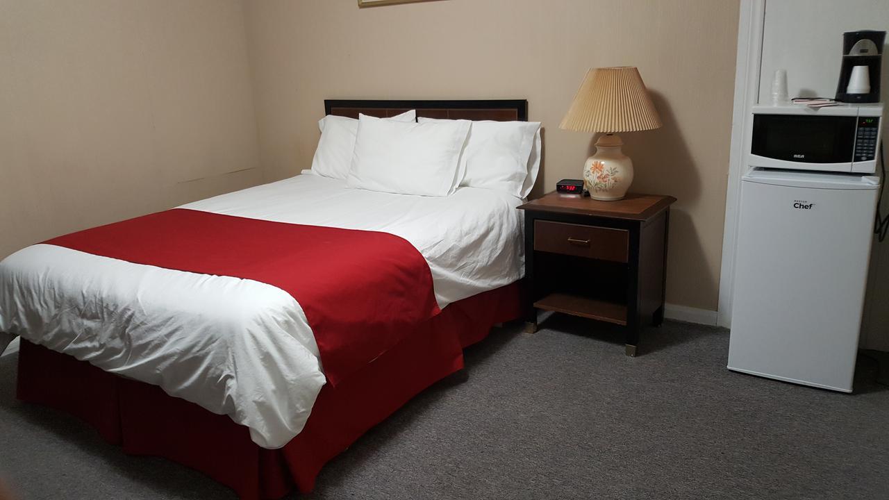 מידלאנד Shamrock Motel מראה חיצוני תמונה